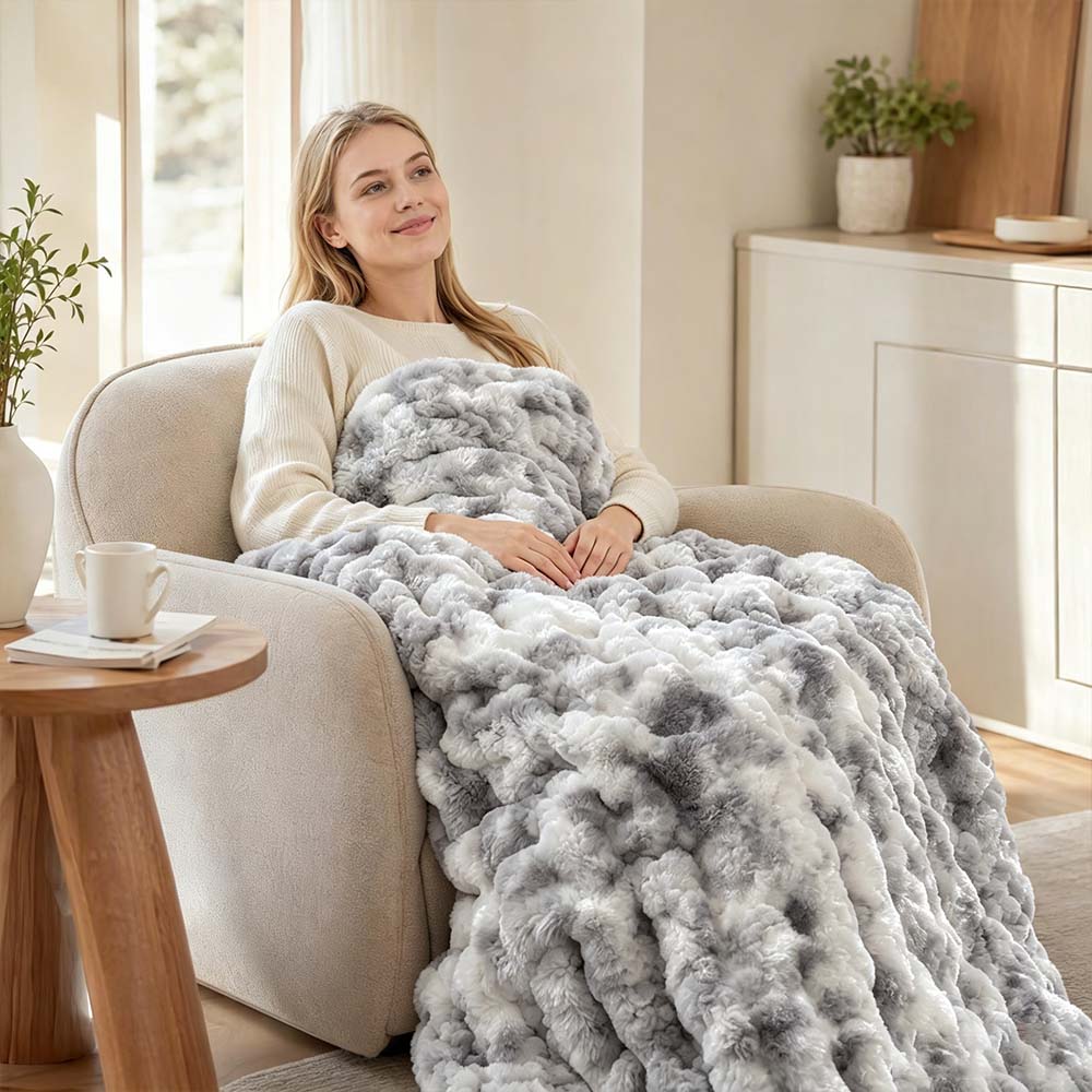 Cozy Faux Fur Throw Blanket for Couch, Fuzzy Soft Plush Blanket| COZORVEL